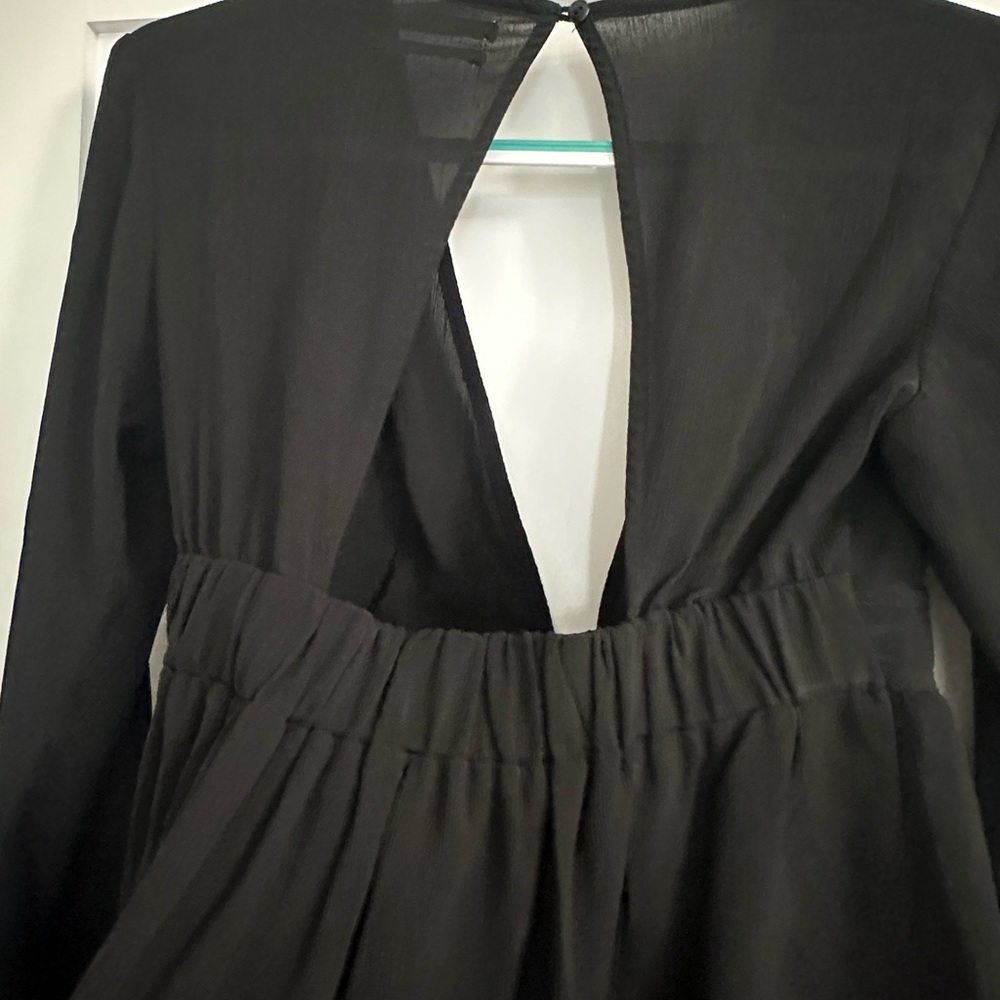 Urban Outfitters Long Sleeve low cut Shirt - Picture 2 of 4